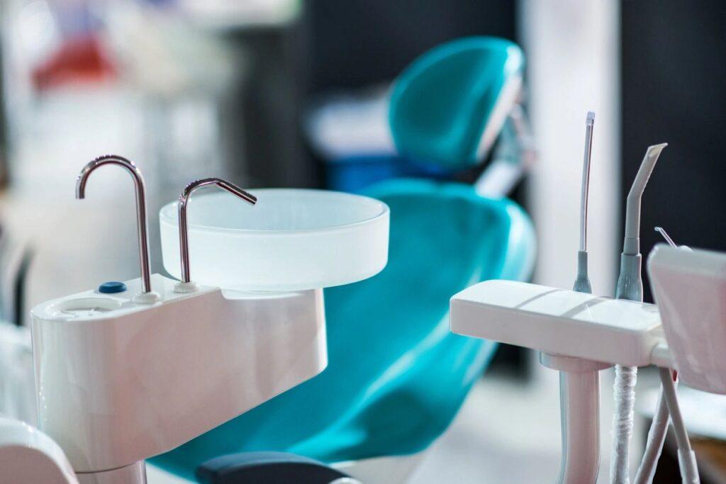 Dentists use contactless payments for social distancing